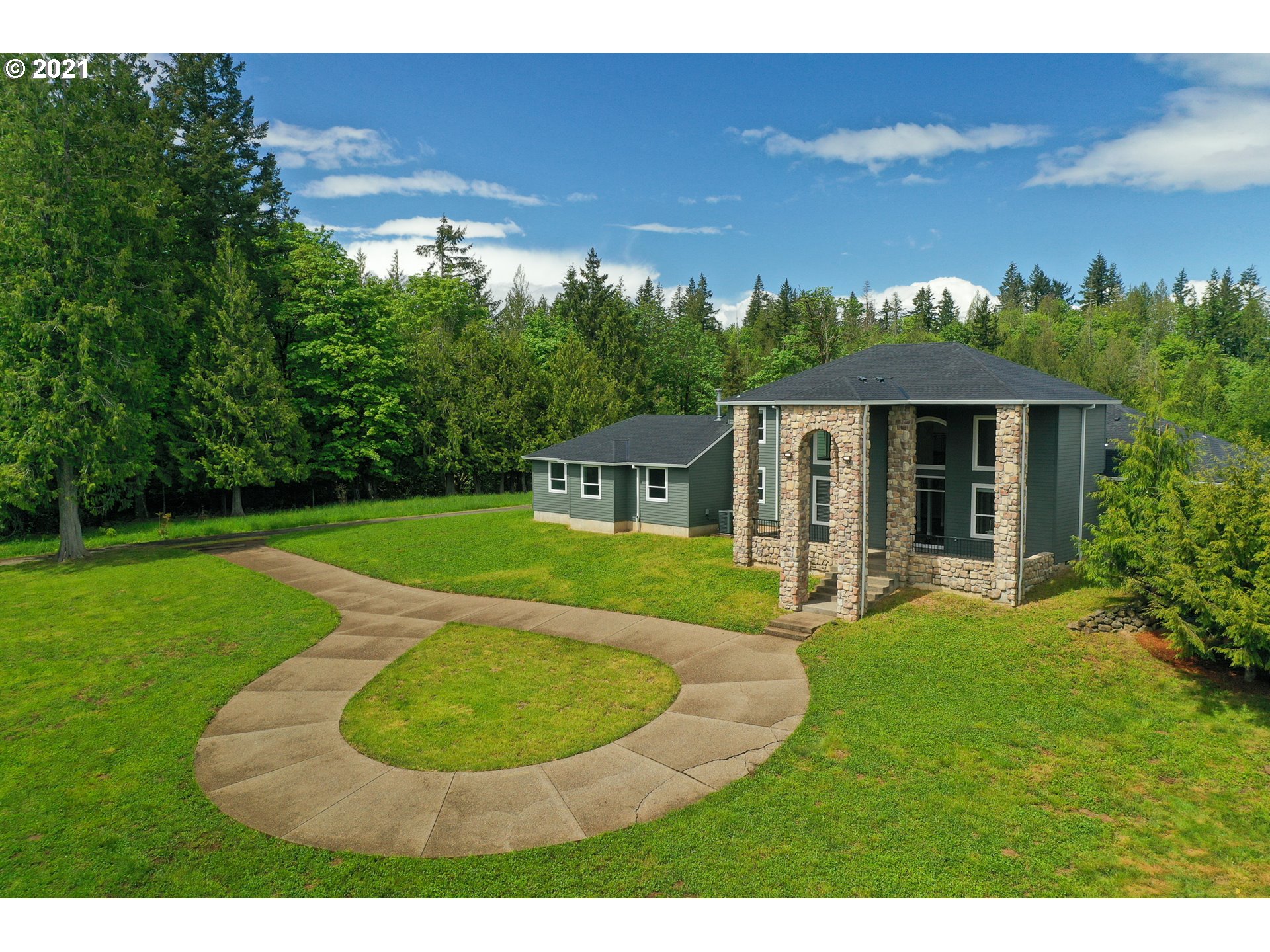 17013 Northwest Johnson Road Hillsboro, OR 97124 - Photo 1 of 32 Gallery Image 1