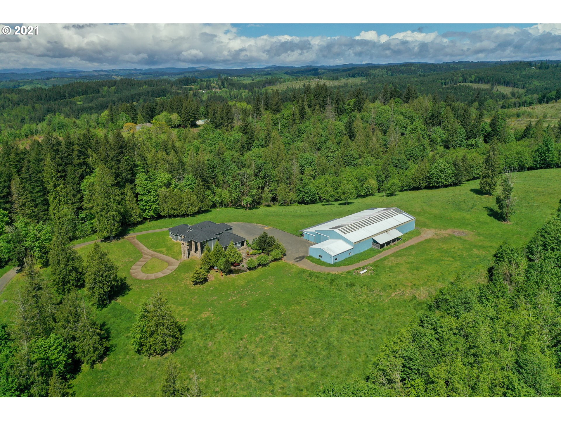 17013 Northwest Johnson Road Hillsboro, OR 97124 - Photo 2 of 32 Gallery Image 2