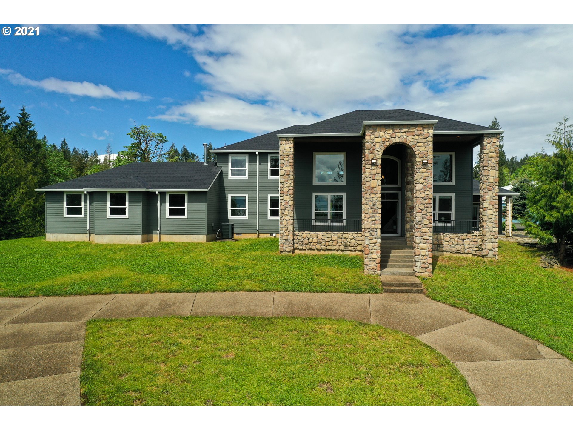 17013 Northwest Johnson Road Hillsboro, OR 97124 - Photo 6 of 32 Gallery Image 6