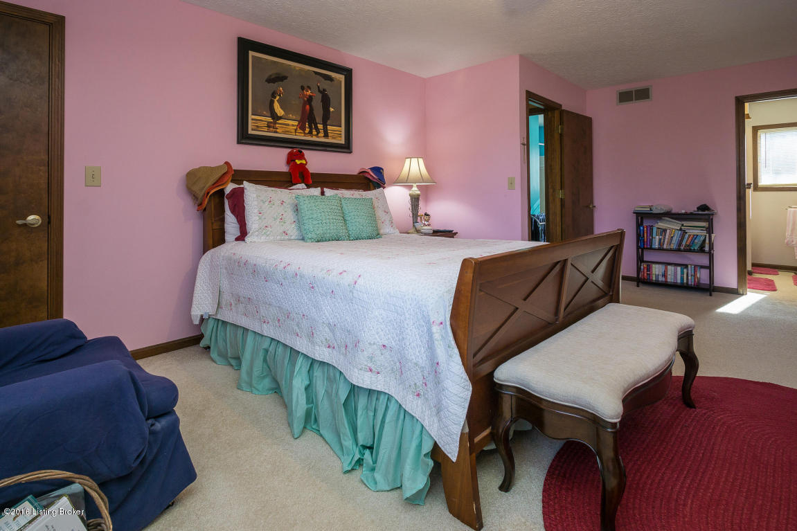 8808 Charing Cross Road Louisville, KY 40222 - Photo 14 of 24 20160106155835362548000000-o
