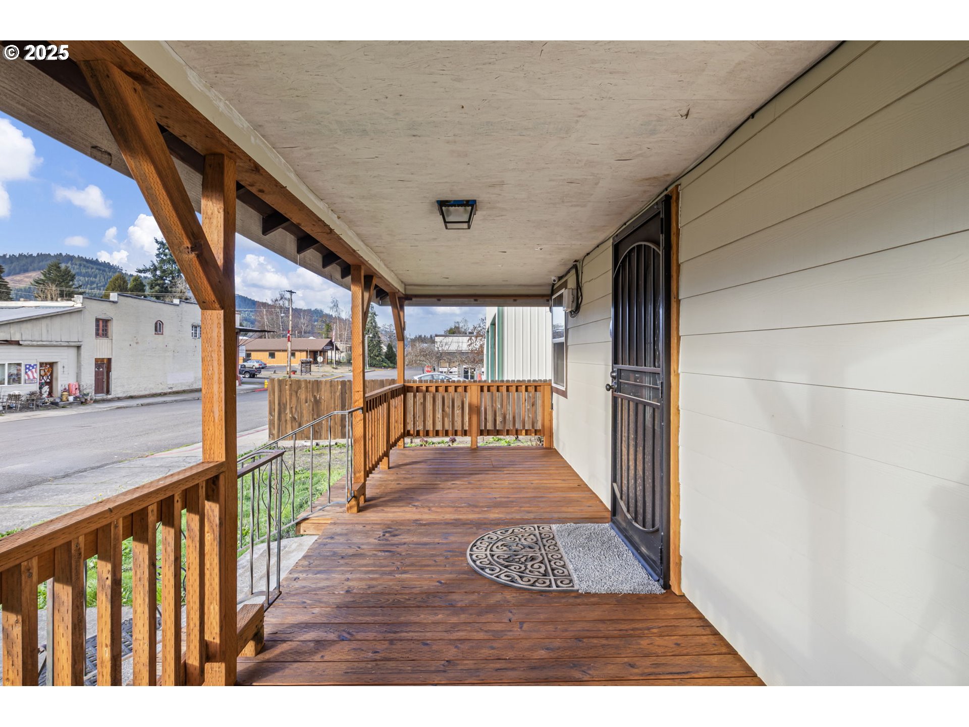 252 Alder Street Yoncalla, OR 97499 - Photo 11 of 47 a view of a balcony