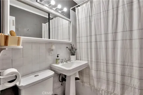 $1,249,988 | 6514 Coldwater Canyon Avenue, North Hollywood, CA 91606