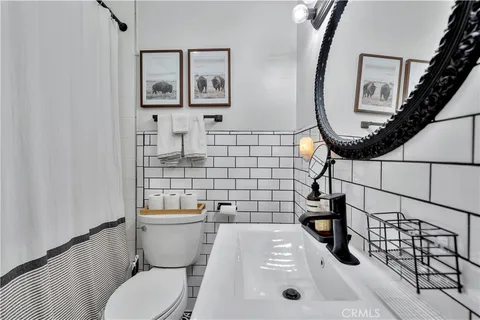 $1,249,988 | 6514 Coldwater Canyon Avenue, North Hollywood, CA 91606