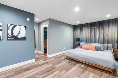 $1,249,988 | 6514 Coldwater Canyon Avenue, North Hollywood, CA 91606