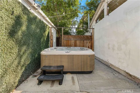 $1,249,988 | 6514 Coldwater Canyon Avenue, North Hollywood, CA 91606