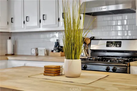 $1,249,988 | 6514 Coldwater Canyon Avenue, North Hollywood, CA 91606