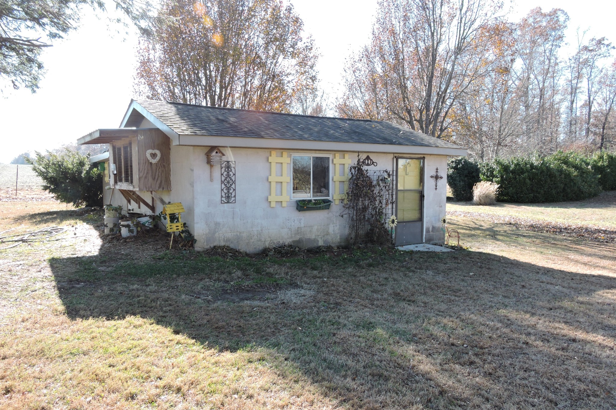 826 Wayside Road Manchester, TN 37355 - Photo 22 of 31 a view of a house with a yard
