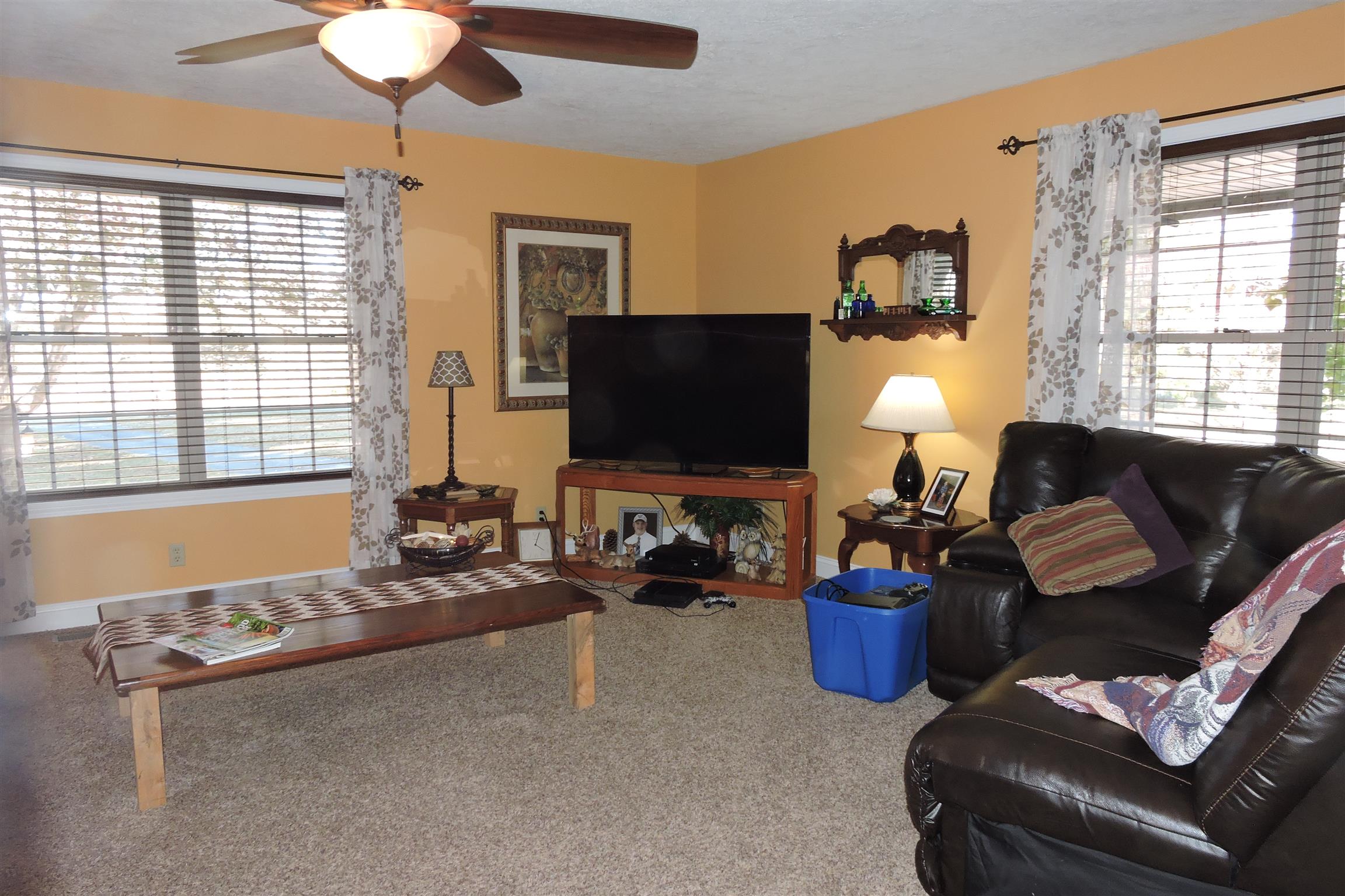 826 Wayside Road Manchester, TN 37355 - Photo 6 of 31 a living room with furniture and a flat screen tv