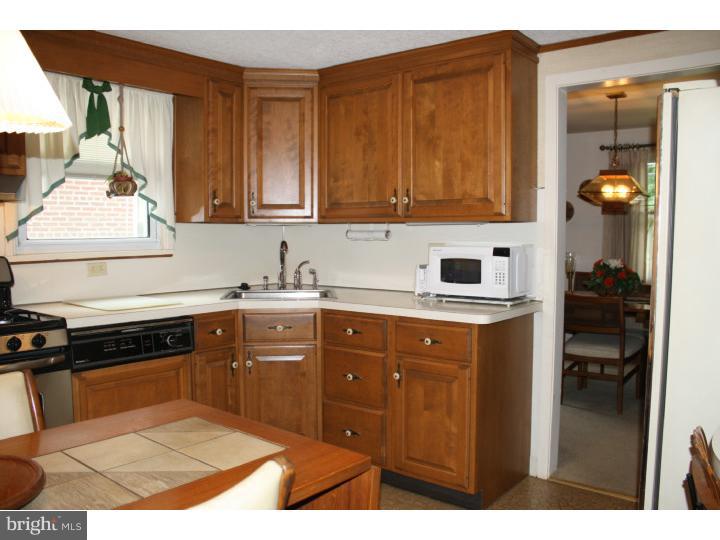 321 Sandy Bank Road Media, PA 19063 - Photo 7 of 21 Kitchen