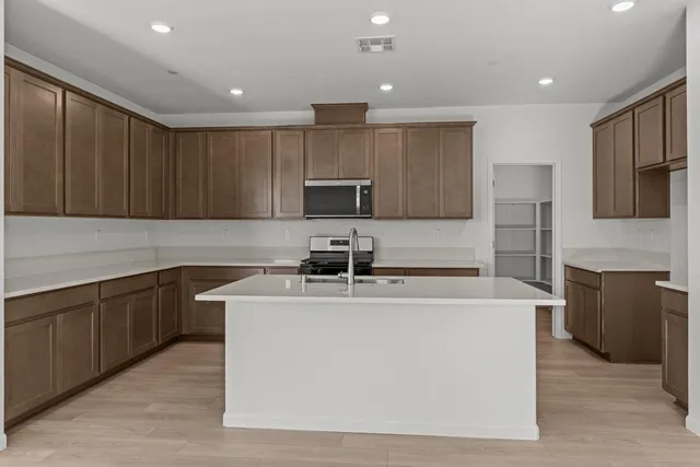 $514,990 | 905 Zennor Place, Patterson, CA 95363