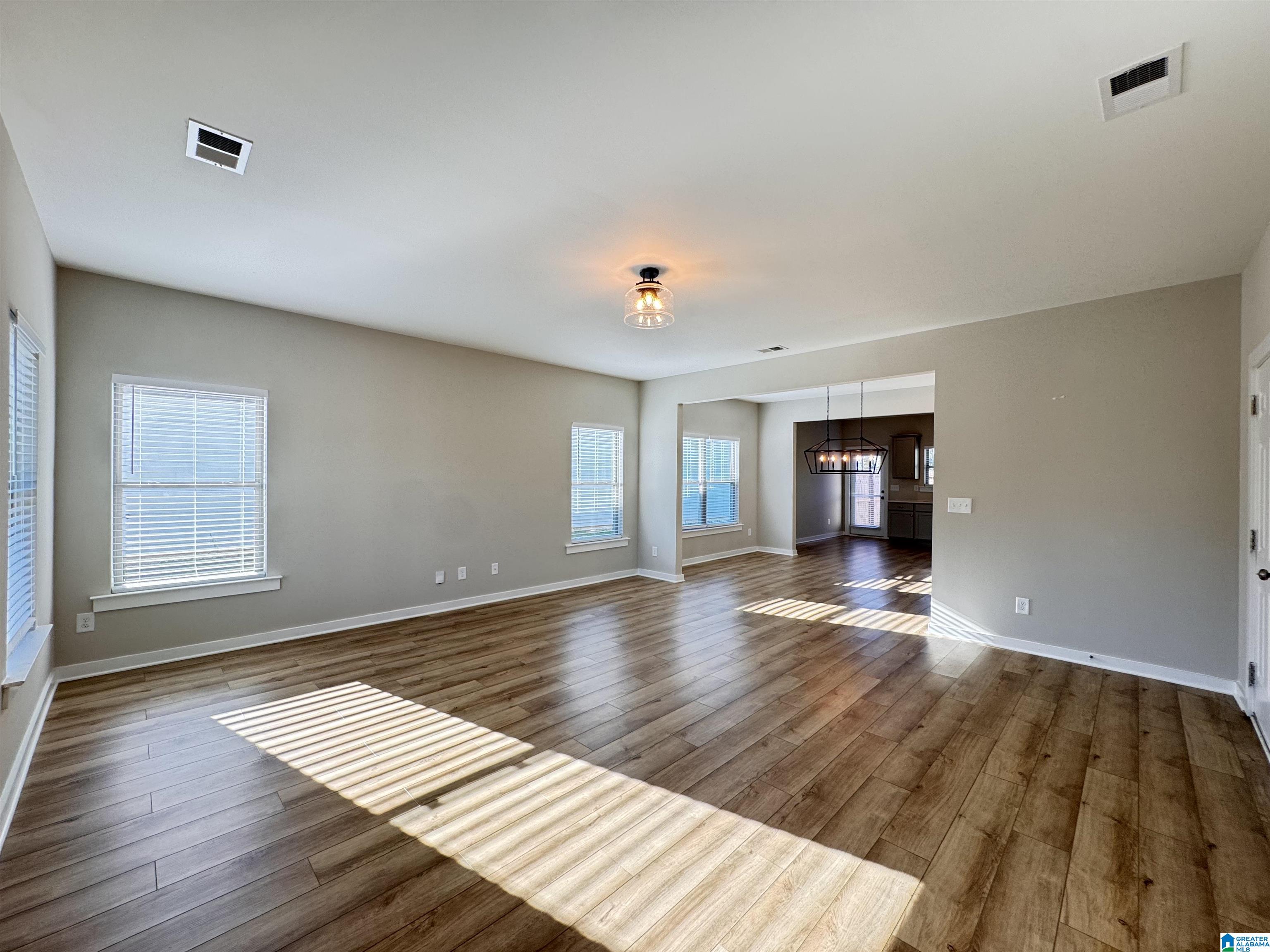 35 Avalon Way Clanton, AL 35045 - Photo 4 of 26