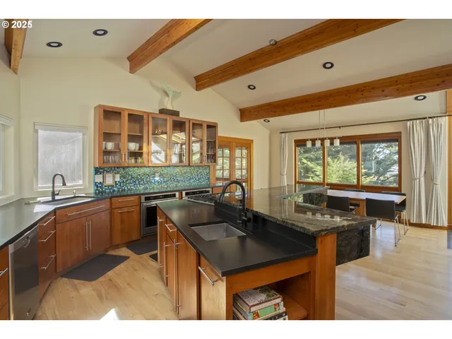 $1,899,000 | 79519 Ray Brown Road, Arch Cape, OR 97102