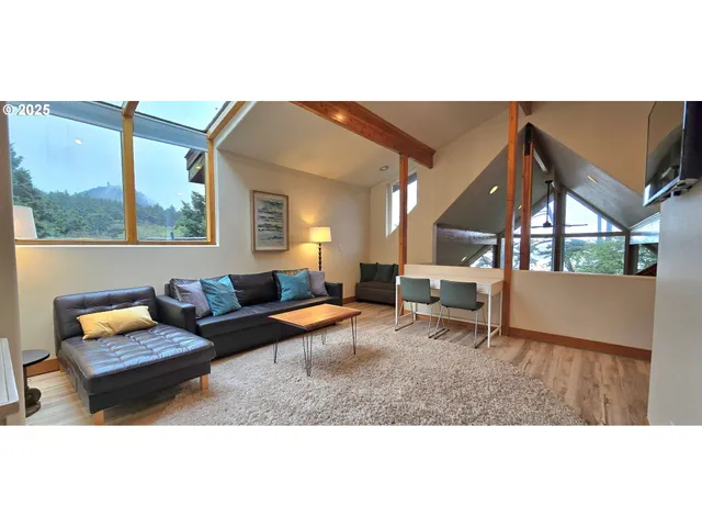 $1,899,000 | 79519 Ray Brown Road, Arch Cape, OR 97102