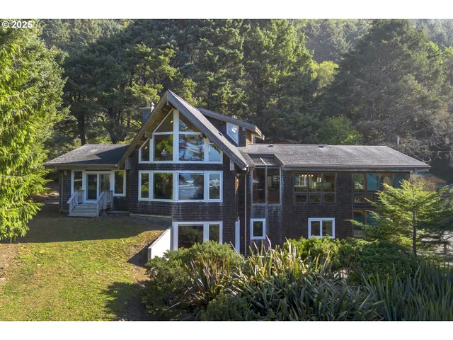 $1,899,000 | 79519 Ray Brown Road, Arch Cape, OR 97102