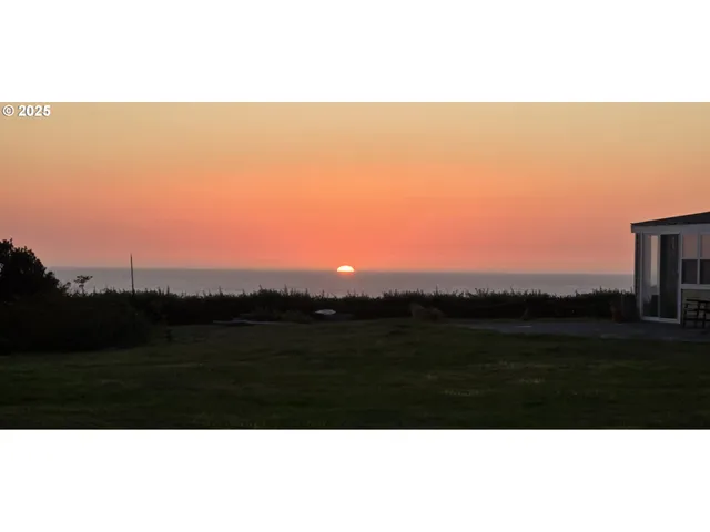 $1,899,000 | 79519 Ray Brown Road, Arch Cape, OR 97102