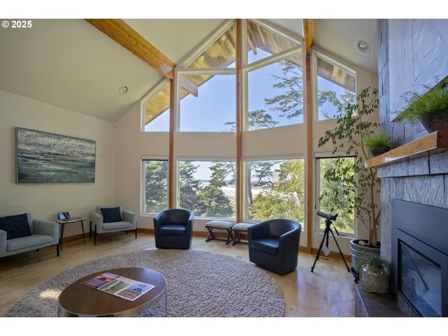 $1,899,000 | 79519 Ray Brown Road, Arch Cape, OR 97102