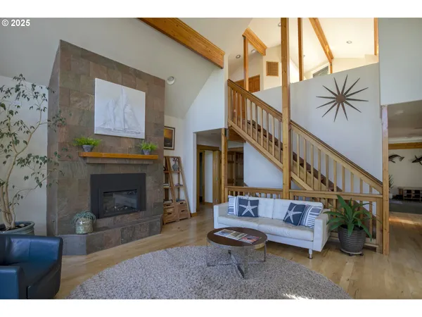 $1,899,000 | 79519 Ray Brown Road, Arch Cape, OR 97102