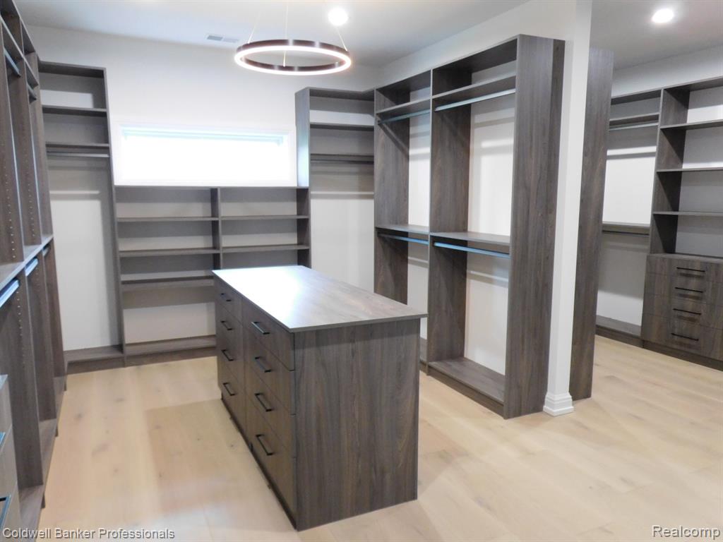 1938 Pembroke Road Birmingham, MI 48009 - Photo 27 of 50 Gallery Image 27