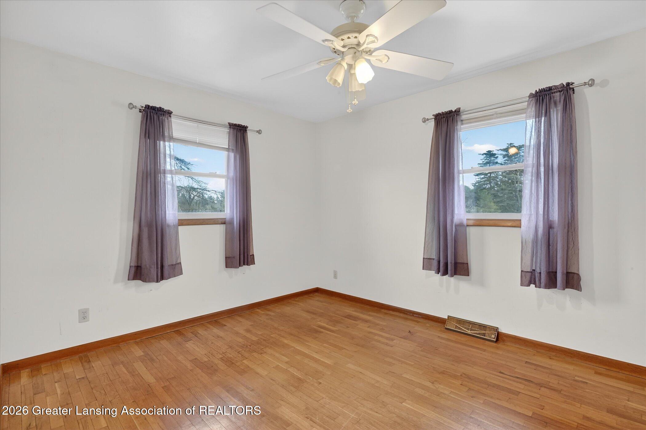 3187 South Canfield Road Eaton Rapids, MI 48827 - Photo 16 of 36 20-3187-S-Canfield-Rd-Windowstill