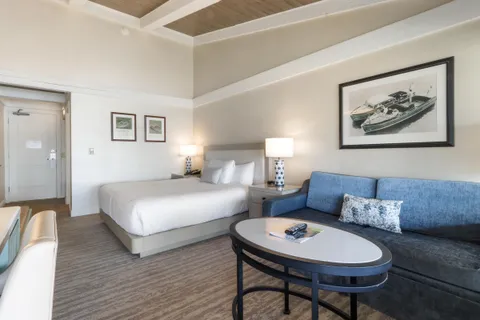 $214,900 | 269 Fontana Boulevard, Unit 2566, Fontana, WI 53125