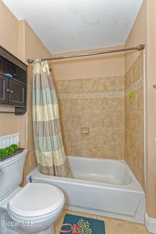 $243,000 | 3760 Albany Street, Niskayuna, NY 12304