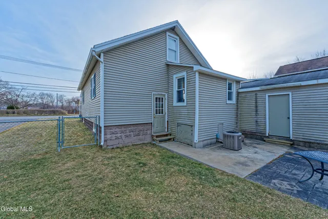 $243,000 | 3760 Albany Street, Niskayuna, NY 12304