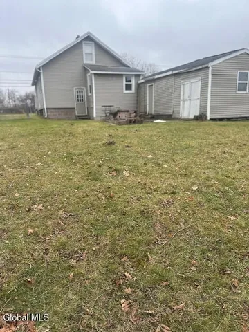 $250,000 | 3760 Albany Street, Niskayuna, NY 12304