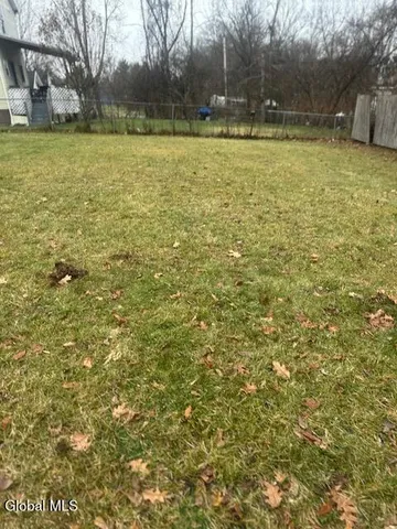 $250,000 | 3760 Albany Street, Niskayuna, NY 12304