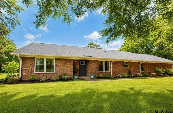 $564,900 | 10401 County Road 137, Flint, TX 75762