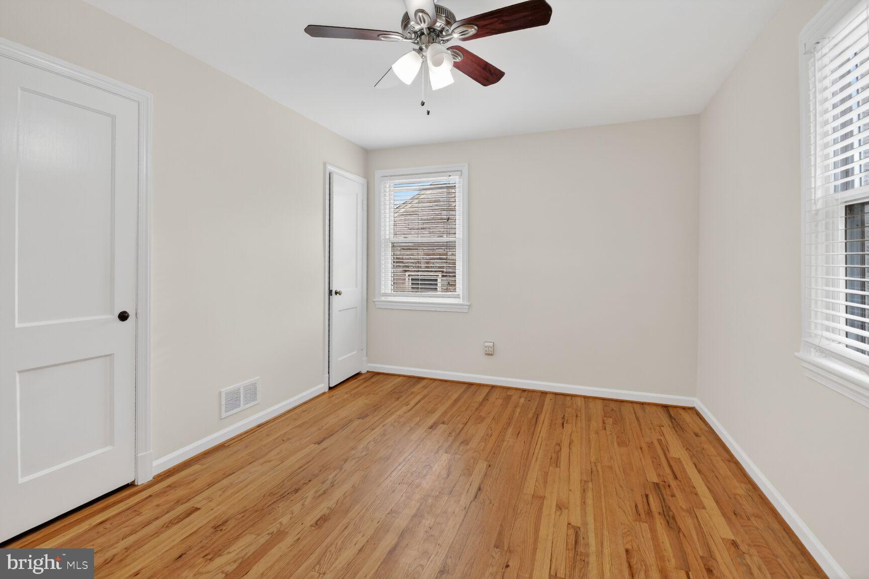 11721 Kingtree Street Silver Spring, MD 20902 - Photo 20 of 30