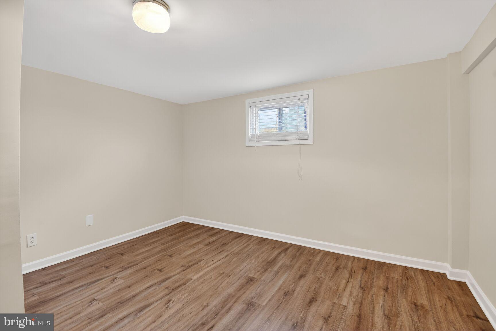 11721 Kingtree Street Silver Spring, MD 20902 - Photo 25 of 30