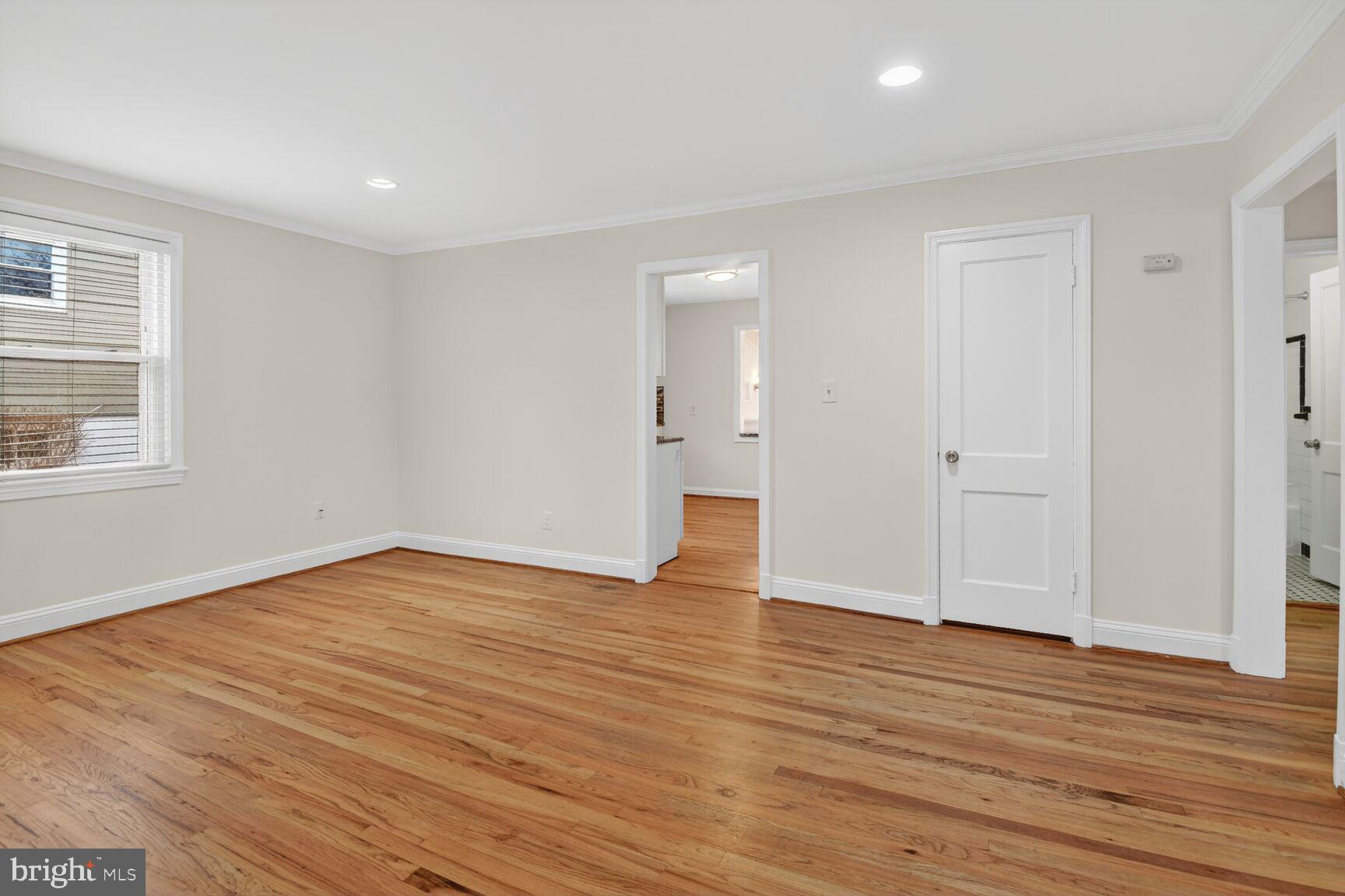 11721 Kingtree Street Silver Spring, MD 20902 - Photo 7 of 30