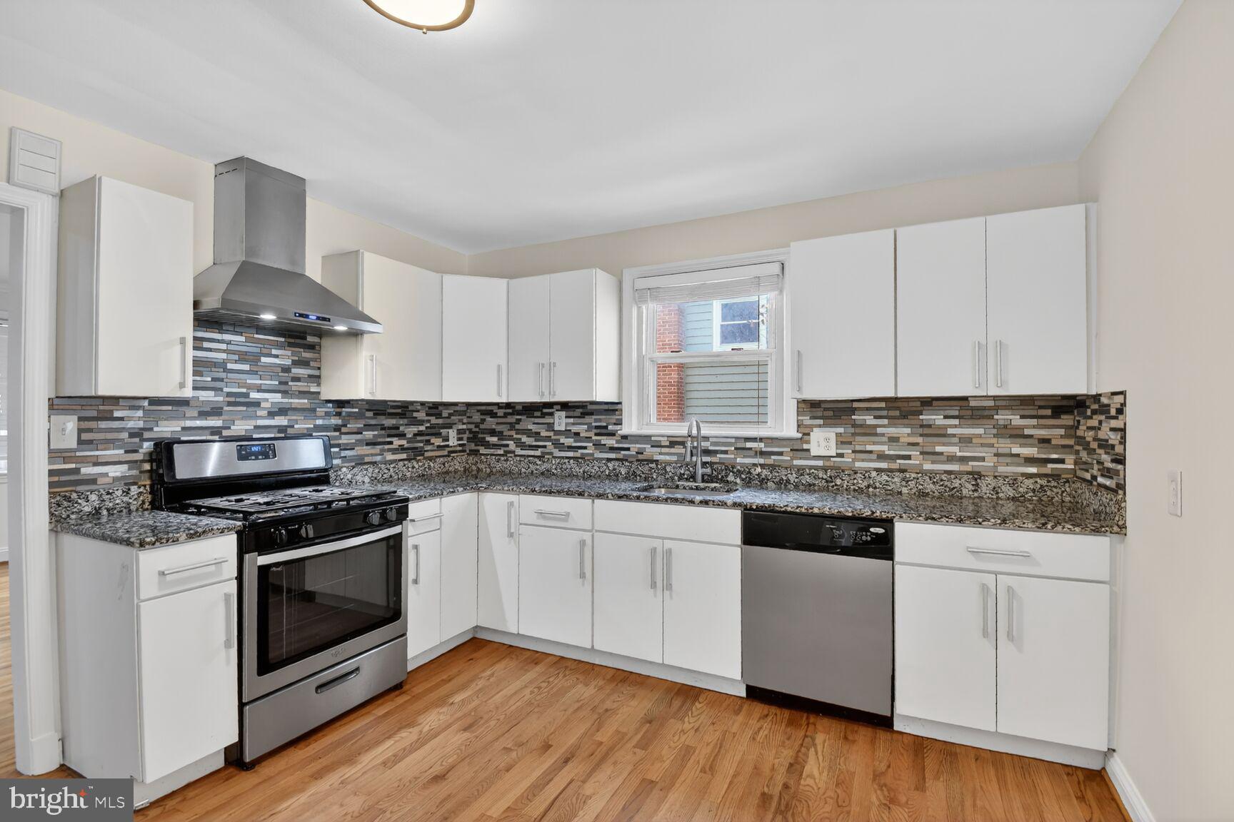 11721 Kingtree Street Silver Spring, MD 20902 - Photo 9 of 30