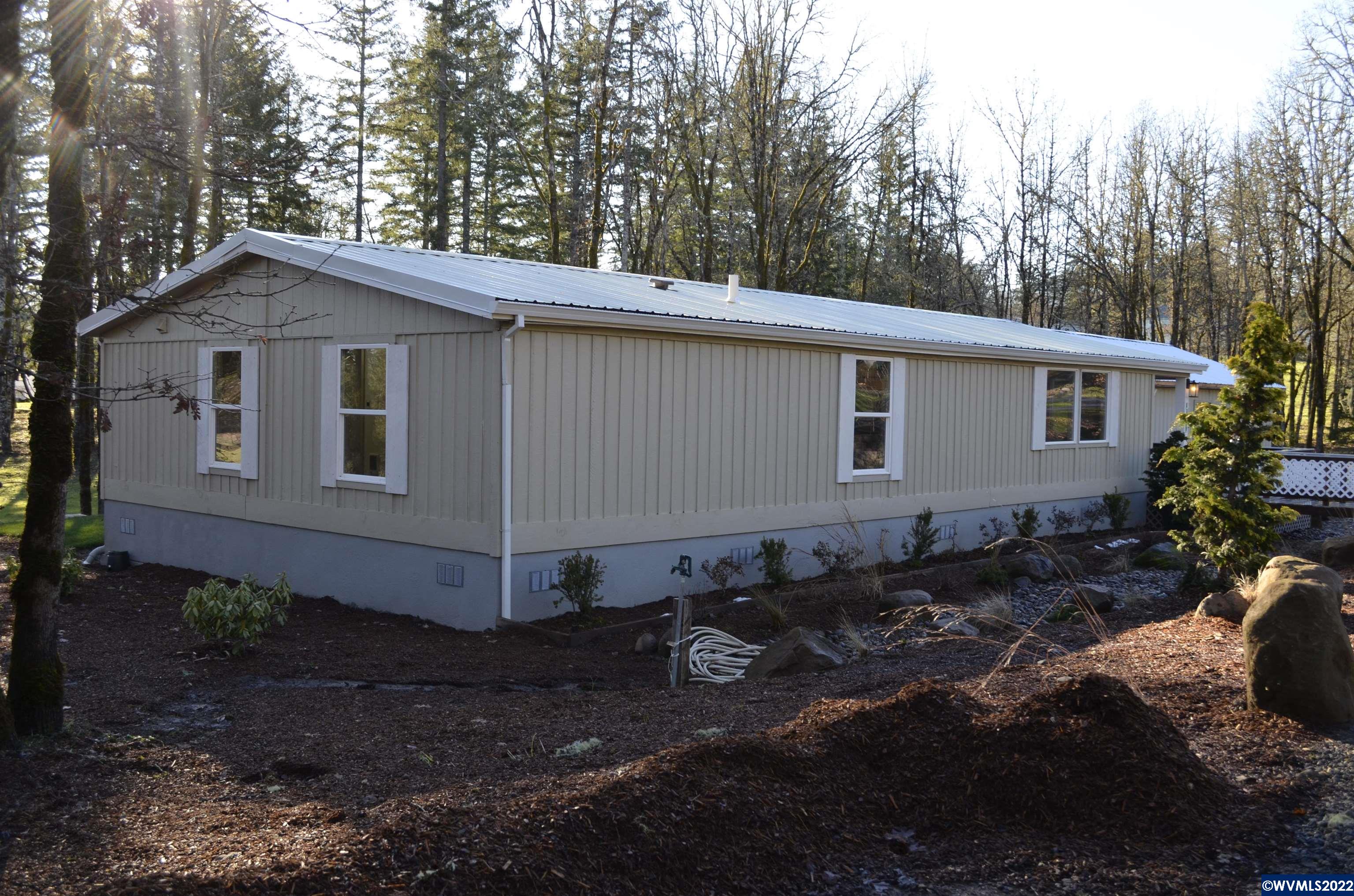 4365 Sample Road Falls City, OR 97344 - Photo 3 of 32