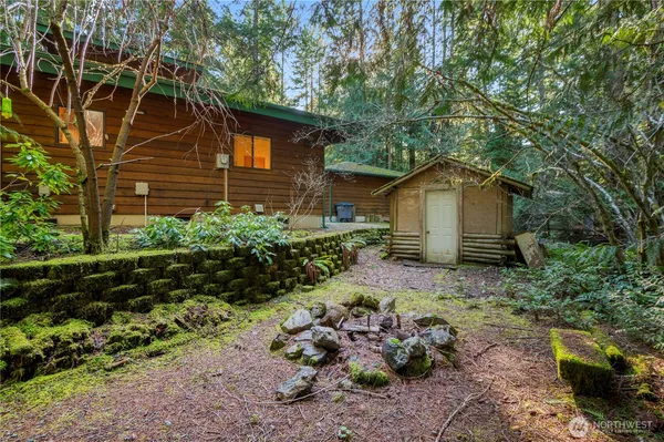 $419,950 | 720 North Potlatch Drive, Hoodsport, WA 98548