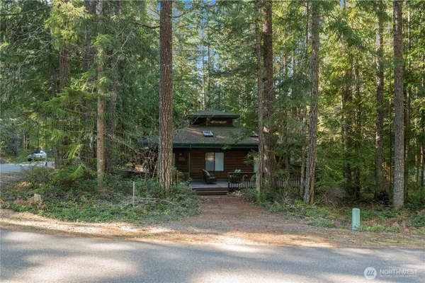 $419,950 | 720 North Potlatch Drive, Hoodsport, WA 98548