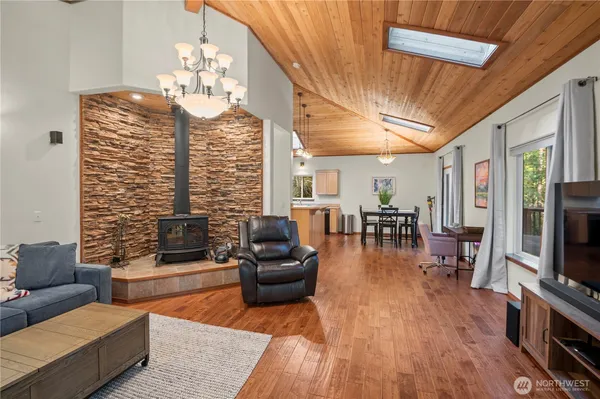 $419,950 | 720 North Potlatch Drive, Hoodsport, WA 98548