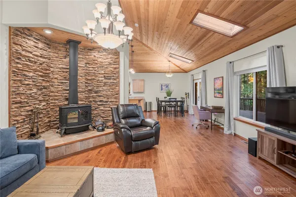 $419,950 | 720 North Potlatch Drive, Hoodsport, WA 98548