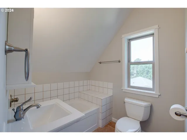 $509,000 | 5300 Netarts Highway West, Tillamook, OR 97141