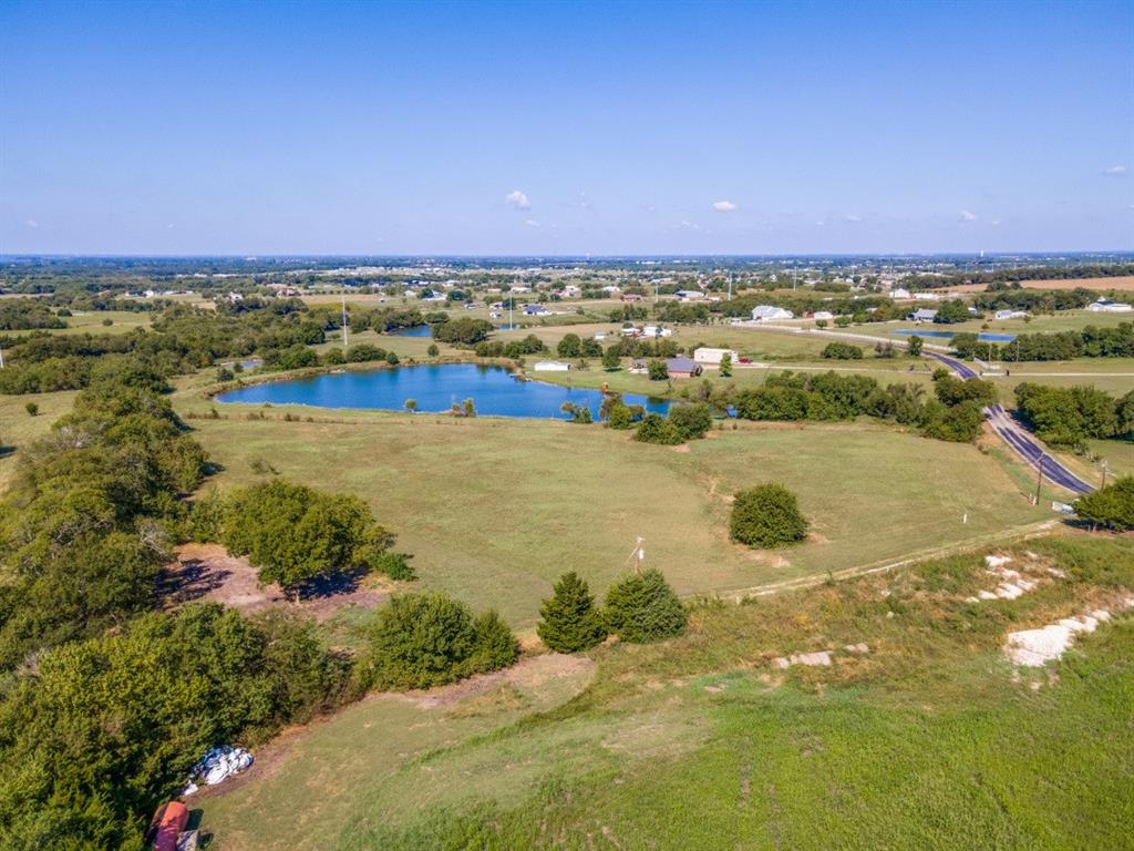 18760 Cr 913 Road Nevada, TX 75173 - Photo 10 of 13 a view of an ocean and city view