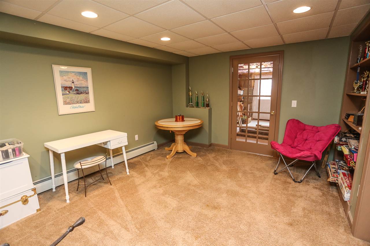 9 Laurel Road Hooksett, NH 03106 - Photo 32 of 40 Gallery Image 32