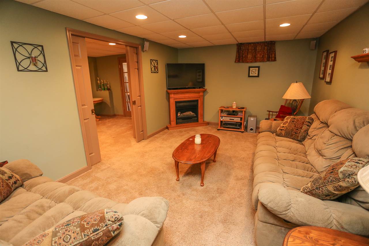 9 Laurel Road Hooksett, NH 03106 - Photo 33 of 40 Gallery Image 33
