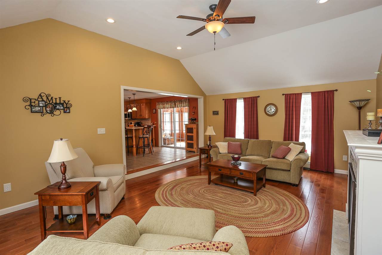 9 Laurel Road Hooksett, NH 03106 - Photo 10 of 40 Gallery Image 10