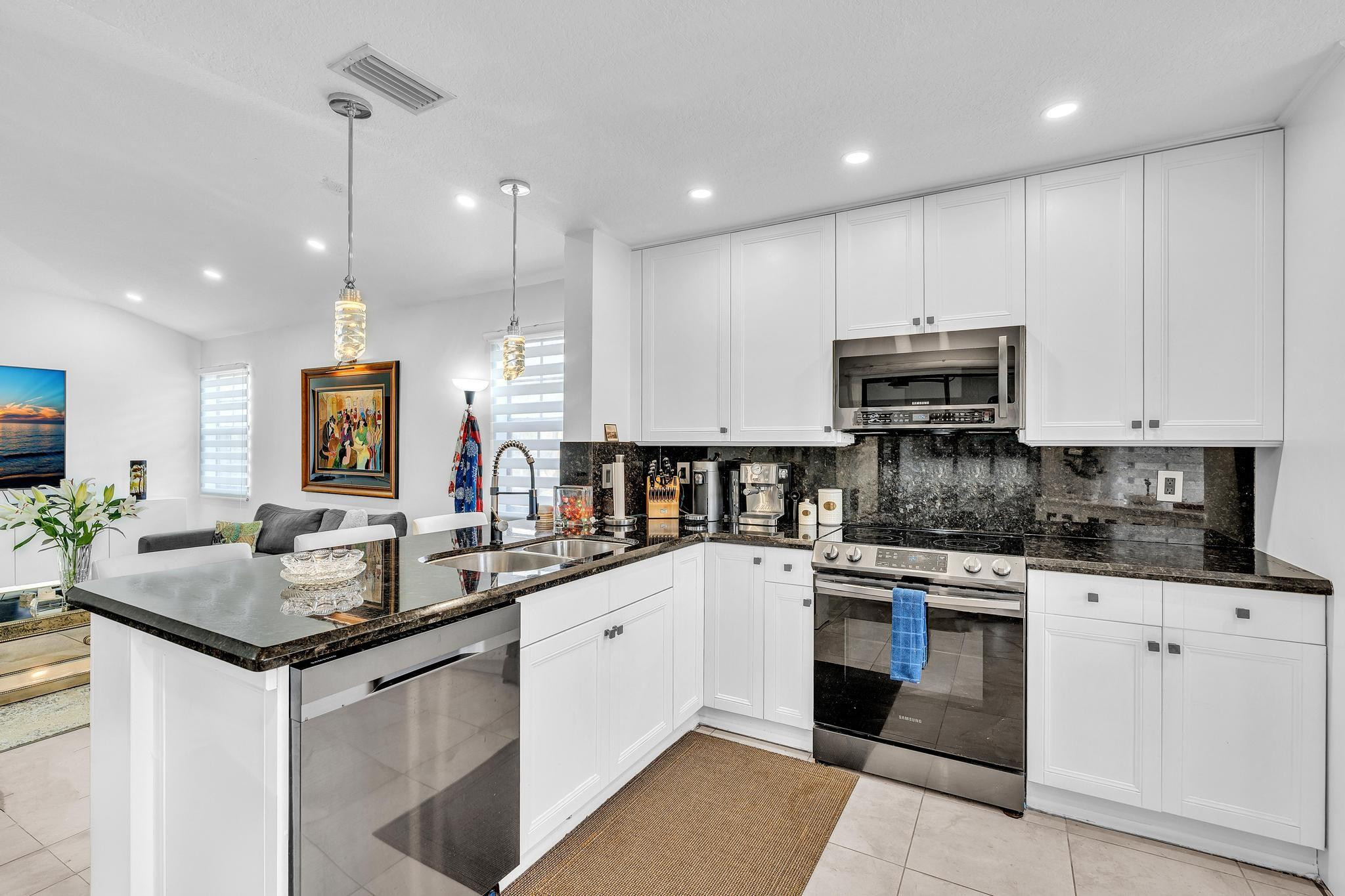 6666 Montego Bay Boulevard, Unit B Boca Raton, FL 33433 - Photo 24 of 57 Photo 24