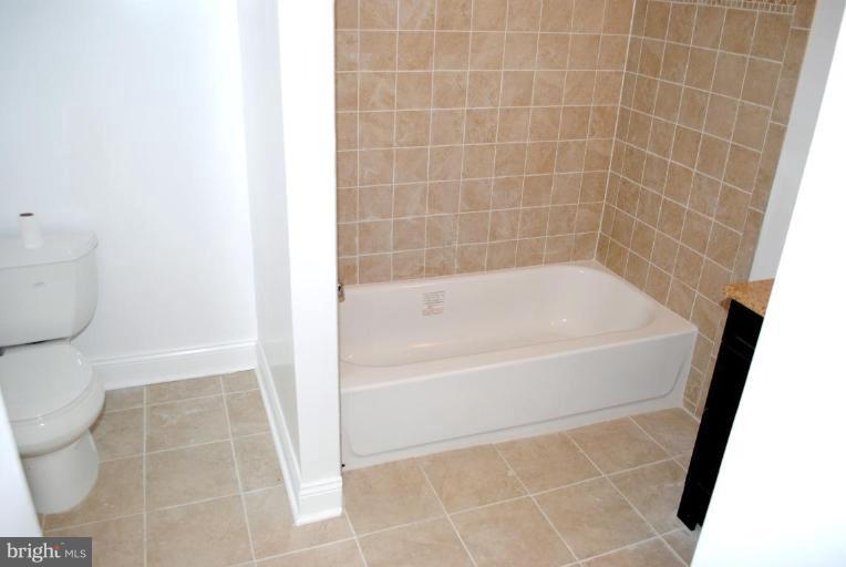 229 Westowne Road Baltimore, MD 21229 - Photo 15 of 24 Bath #4
