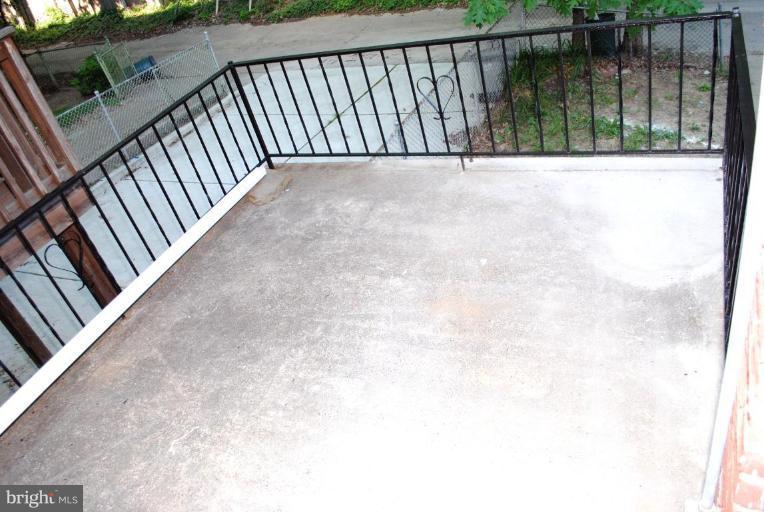 229 Westowne Road Baltimore, MD 21229 - Photo 3 of 24 Porch