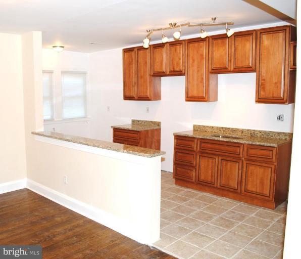 229 Westowne Road Baltimore, MD 21229 - Photo 4 of 24 Kitchen