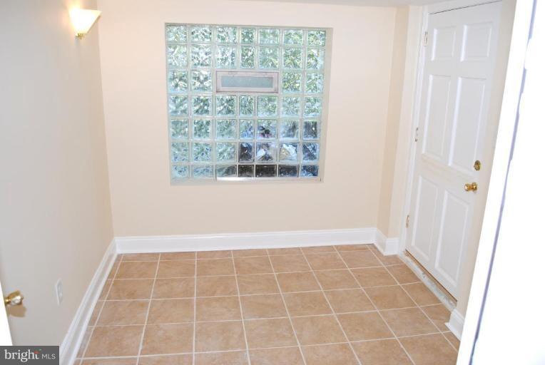 229 Westowne Road Baltimore, MD 21229 - Photo 5 of 24 Unique #2