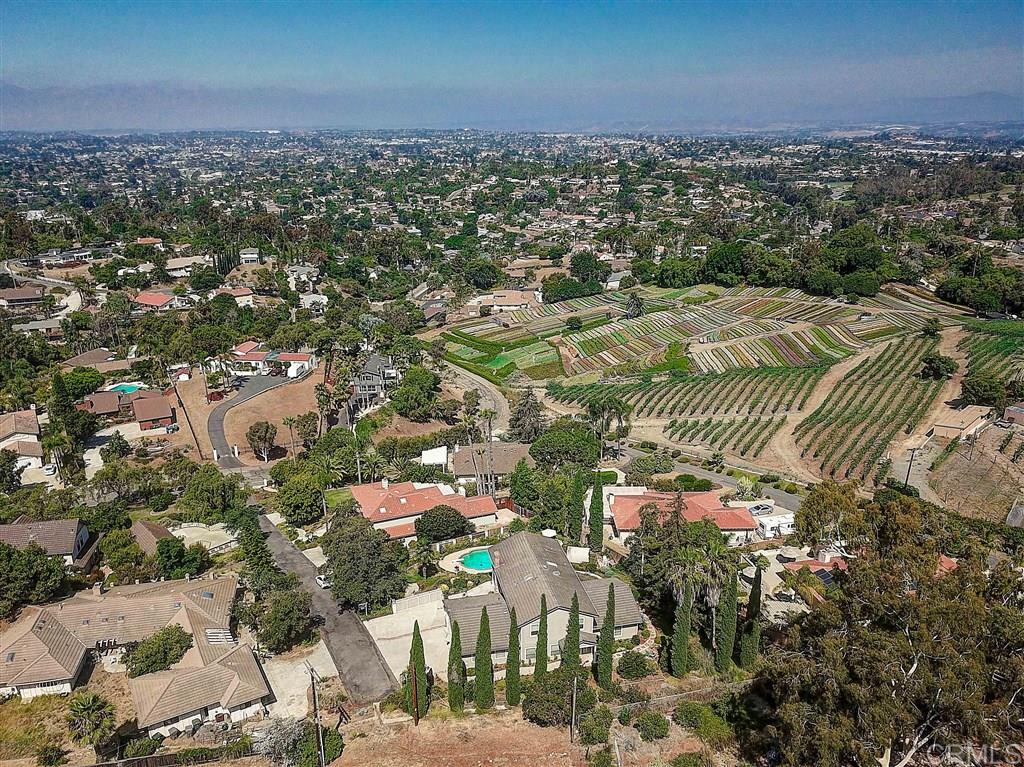 446 Rudd Road Vista, CA 92084 - Photo 6 of 25 Gallery Image 6