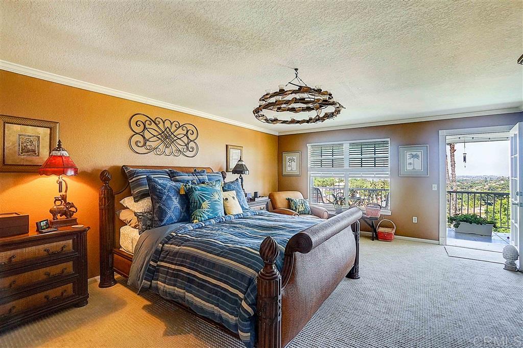 446 Rudd Road Vista, CA 92084 - Photo 10 of 25 Gallery Image 10